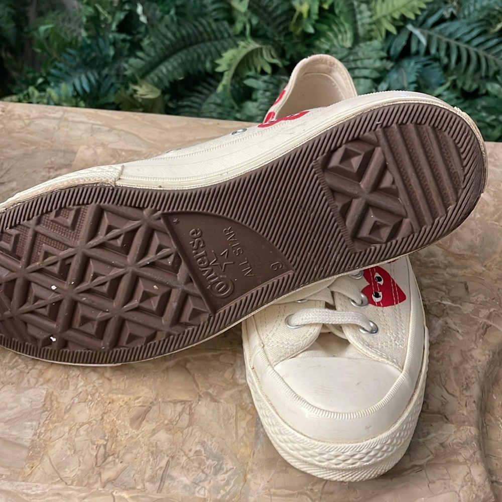 Sneakers - Picture 5 of 8